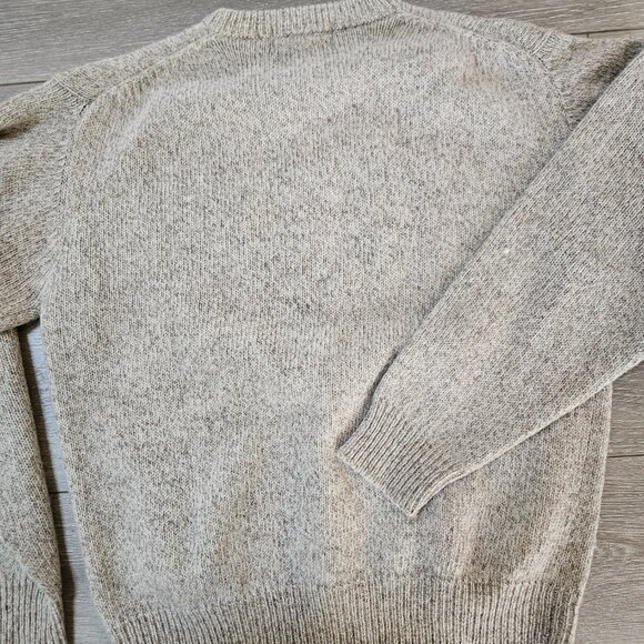 Vintage 90s Eddie Bauer Women's Wool Beige Rose Flower Sweater size medium - Picture 6 of 8